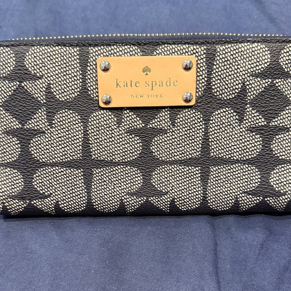 kate spade Black & Cream Zip Around Wallet